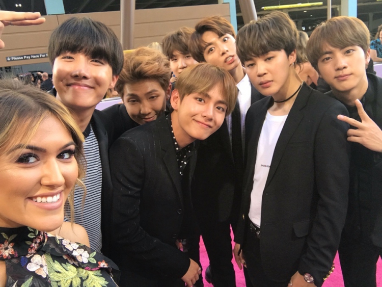 bts danh bai justin bieber, tro thanh nhom nhac kpop dau tien doat giai tai billboard music awards - hinh anh 8