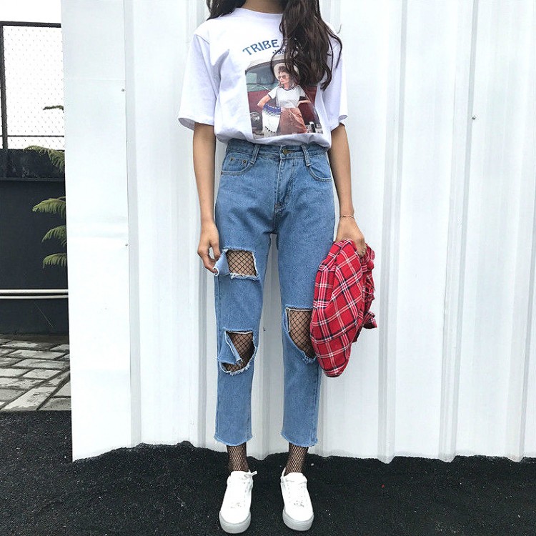 Siêu như giới trẻ Hàn: chỉ với áo thun và quần jean cũng làm nên street style chất thôi rồi - image 8