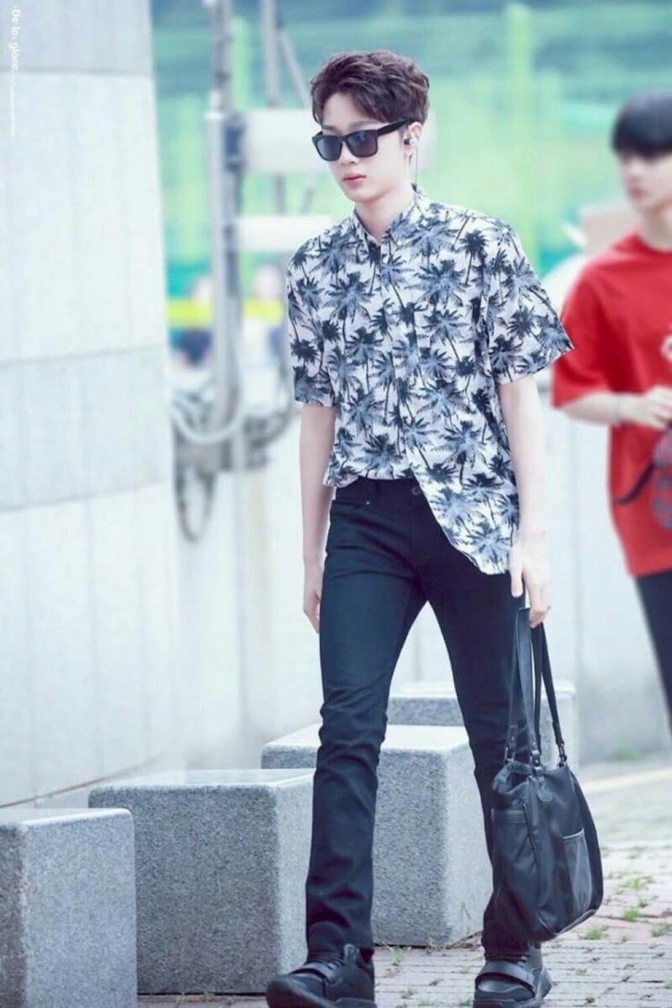 10 khoảnh khắc chứng tỏ em út của Wanna One đích thị là một fashionista đầy triển vọng  - image 10