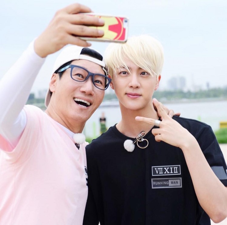 Ji Suk Jin thể hiện tình bạn thân thiết với Kim Seok Jin (BTS) trên kênh radio của mình - image 3