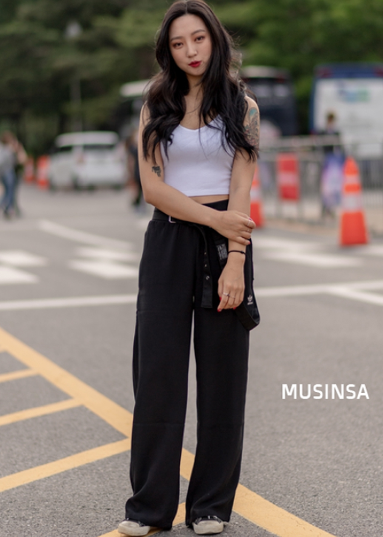 Giới trẻ Hàn quẩy tung mùa lễ hội với loạt street style đẹp mắt - image 9