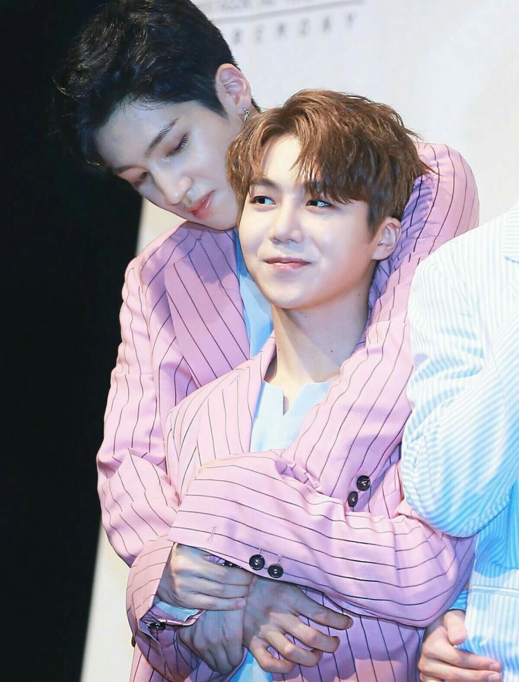 Những sự chênh lệch “đáng yêu vô đối” trong các idol Kpop - image 20