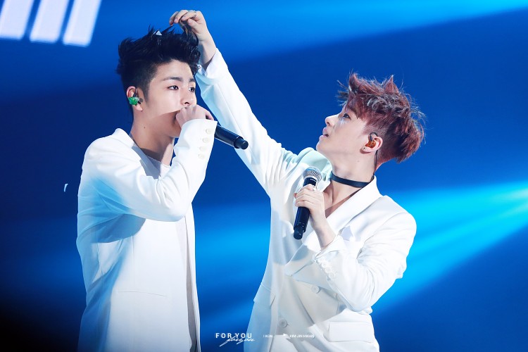 Những sự chênh lệch “đáng yêu vô đối” trong các idol Kpop - image 27