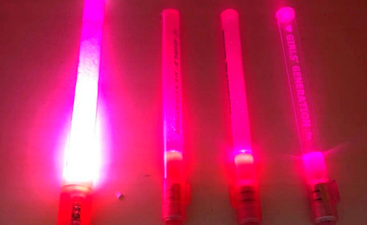 Biển sóng lightstick tại concert luôn là niềm tự hào của các fandom Hàn~ - image 103