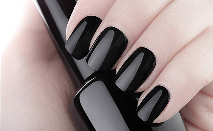 Chết ngất với ý tưởng nail Black and White cá tính và huyền bí - image 26