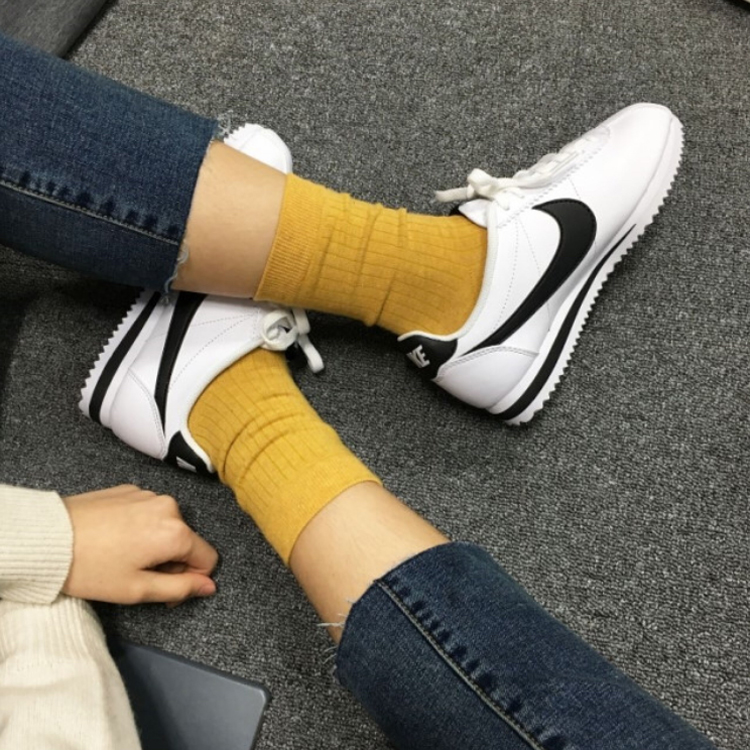 Nghe Blogger xứ Hàn mách nước 4 đôi sneaker “bất tử” không bao giờ mất giá  - image 6