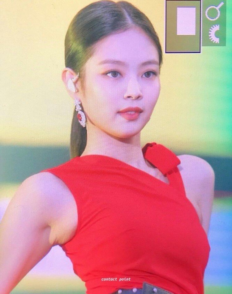 Visual siêu đỉnh của Jennie Black Pink khi buộc tóc vẫn chưa hết “sang chảnh” - image 1