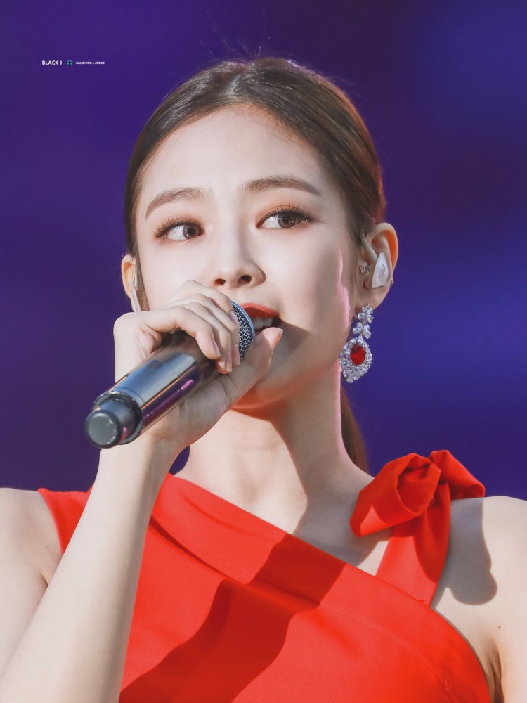 Visual siêu đỉnh của Jennie Black Pink khi buộc tóc vẫn chưa hết “sang chảnh” - image 12