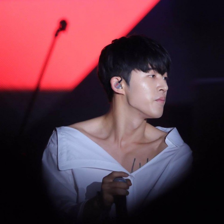 Không cần các mỹ nữ Kpop lên tiếng loạt idol nam thừa sức theo trào lưu thả cá vào xương vai xanh  - image 3