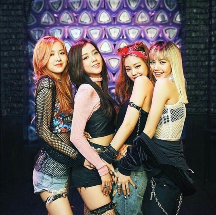 BXH Kpop trên Spotify BlackPink chơi kì ôm trọn top đầu Momoland bất ngờ vượt mặt Red Velvet - image 2