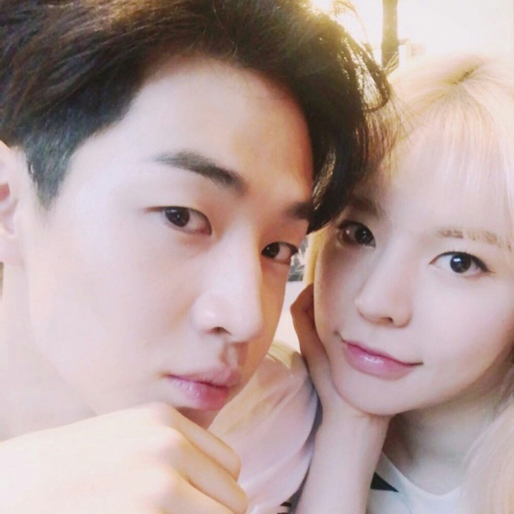 Fan SM vỡ mộng bạn gái của Henry không là Sunny tình mới là nữ Idol cùng Henry ở chung 1 khách sạn - image 5