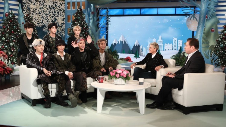 Talk show nhớ đời nhất của BTS tại Mỹ BTS bị hỏi đã quan hệ theo kiểu tình 1 đêm với ARMY nào chưa - image 1