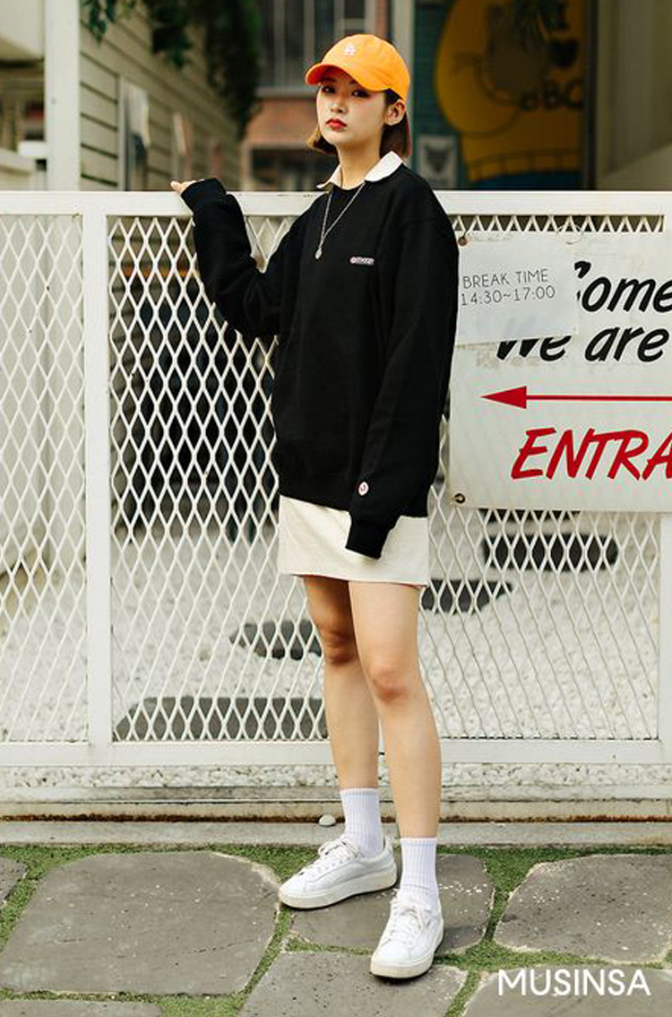 Trời vừa sang thu giới trẻ Hàn liền kết thân với Sweatshirt cho street style chất ngất miễn chê - image 3