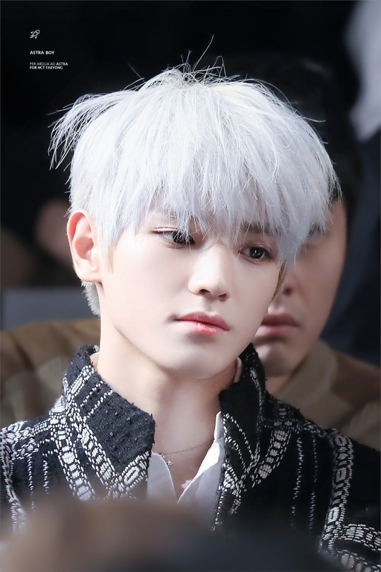 Stylist SM làm ăn kiểu gìTaeyongNCT 127 nằm sân trượt ngã đến 6 lần trên sân khấu vì giày diễn - image 1