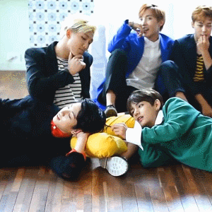 Hàng loạt hình ảnh cho thấy đứa trẻ bên trong của anh em sinh đôi TaeTae -Jungkook  - image 4