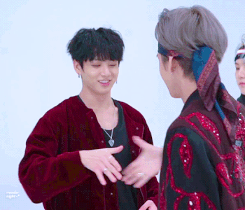 Hàng loạt hình ảnh cho thấy đứa trẻ bên trong của anh em sinh đôi TaeTae -Jungkook  - image 11
