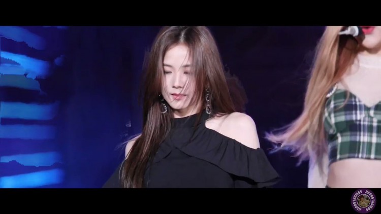 14102018 Jisoo làm điên đảo thế giới với sân khấu xuất thuần Sú đã khác không còn hiền thục như xưa - image 1