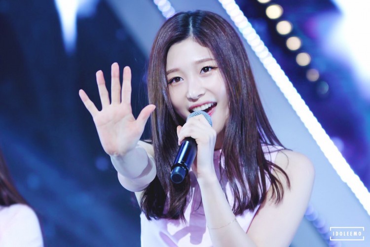 Công ty xếp lịch trình dọa người Jung Chaeyeon bất tỉnh giữa sự kiện - image 2