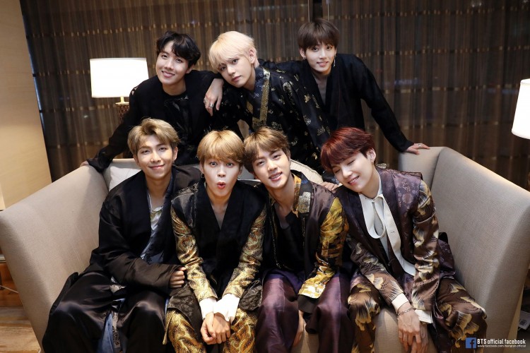 BigHit bạo tay tiếp tục đầu tư BTS hợp tác với Charlie Puth cùng đứng chung 1 sân khấu 2018 MGA - image 2