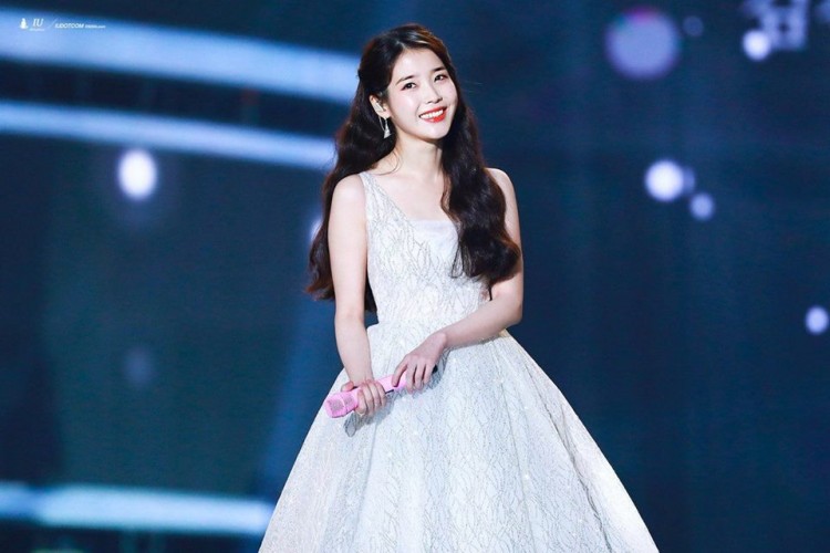 Jiyeon khiến cả hội trường bùng nổ khi tham dự concert IU xóa tin đồn bị nghỉ chơi vì scandal - image 1