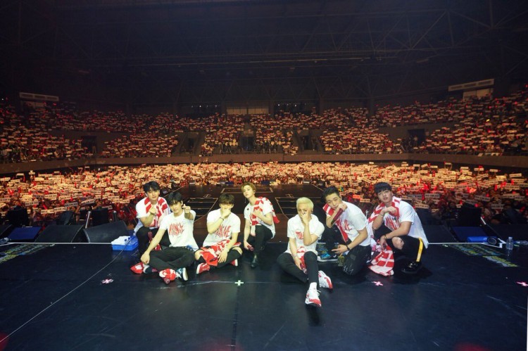 Concert iKON tại Jakarta bị cảnh sát can thiệp nhưng không phải vì sự cố mà là vì… - image 2