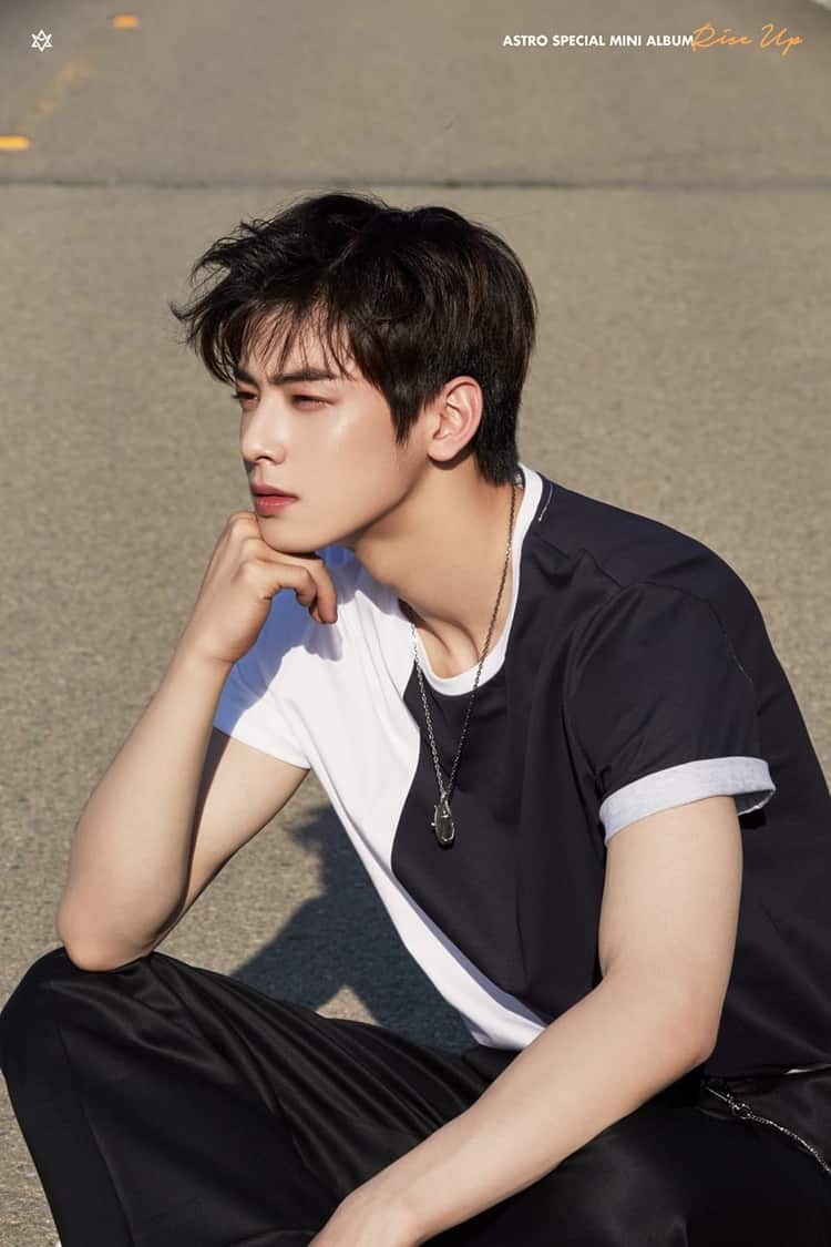 Cha Eunwoo được gửi tin nhắn hẹn hò với một idol nữ thừa nhận đã đi chơi hẹn hò với một cô gái  - image 1