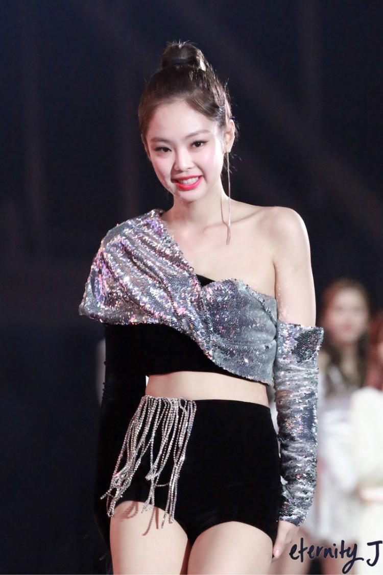 Hàng loạt lỗi trang phục của BlackPink tại MMA khiến fan không chấp nhận được đòi đuổi stylist - image 2