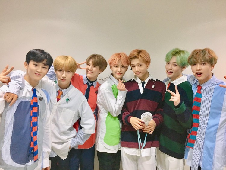 NCT Dream khóc nức nở vì Mark chia tay nhóm động lòng vì buổi biểu diễn cuối cùng tràn đầy nước mắt - image 2