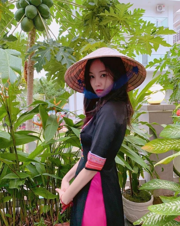 HyominT-ara là fangirl đội tuyển VN nhiệt tình đăng ảnh cổ vũ VN và Park Hang Seo sau đêm CK - image 1