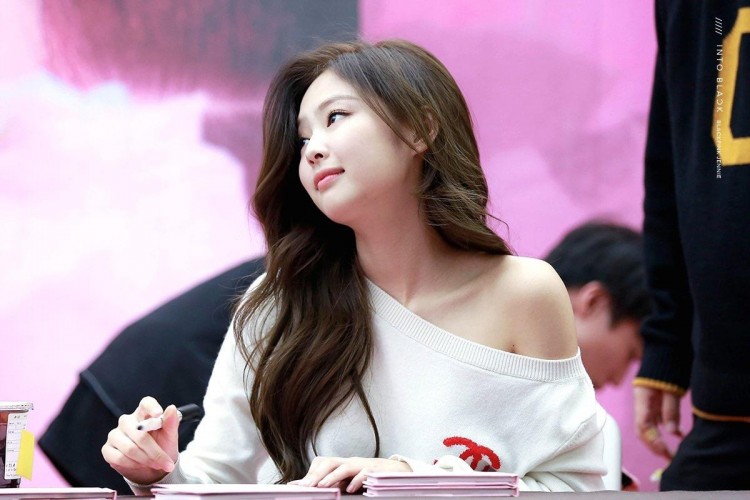 Jennie và Jimin bị phát hiện mặc áo đôi Kpop lại có khối người thêm nghi án hò đang hẹn hò - image 4