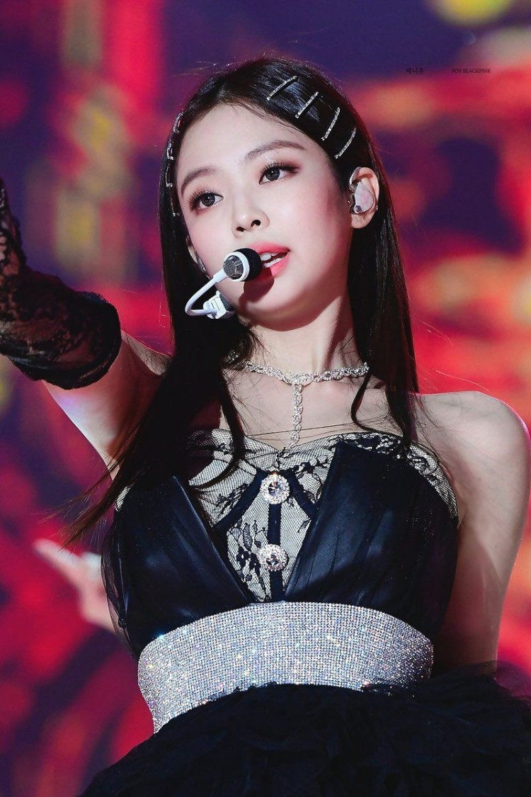 Fan xa gần trách Jennie phản bội đẩy BlackPink vào nguy hiểm khi dám hẹn hò sợ YG tức bỏ xó nhóm - image 2