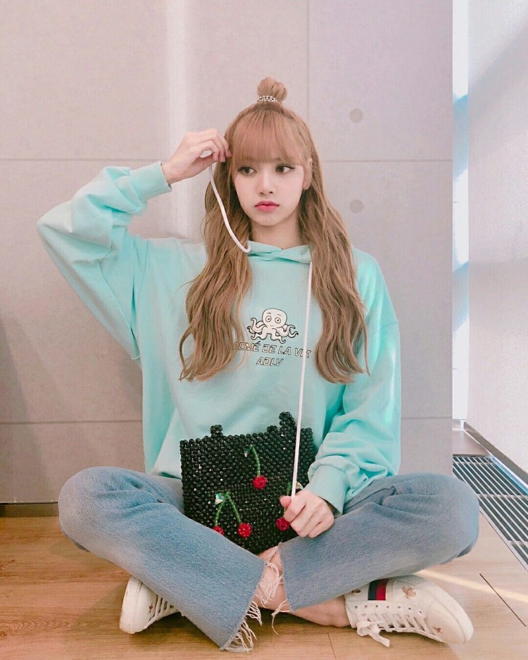 Em gái Đông Nam Á Lisa tạo nên chuỗi kỷ lục mà chưa có bất kì idol Hàn nào làm được - image 2