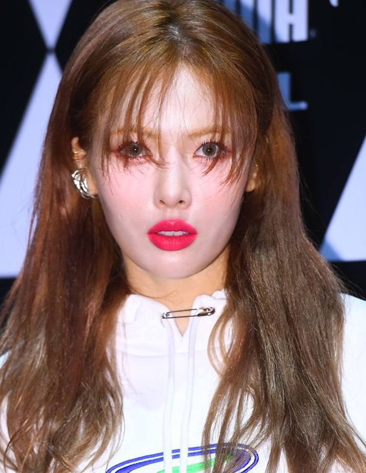 Knet sốc vì sporty look của HyunA khi dự sự kiện tiếp tục lỗi make up khiến mọi người sợ hãi - image 1