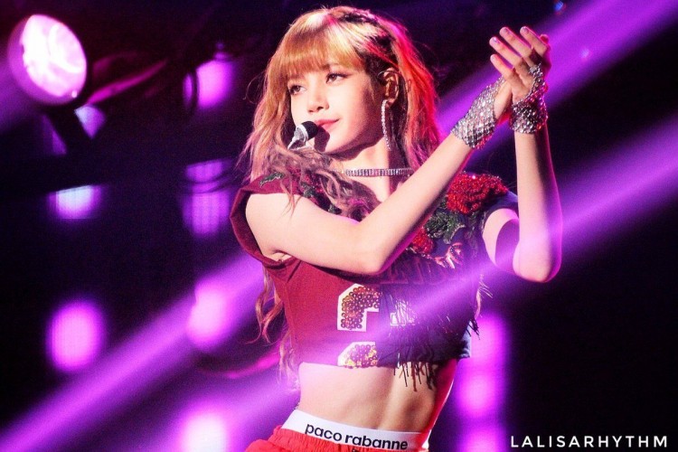 4 lần YG công khai xem Lisa là con ghẻ buộc phải chịu tủi nhục để hoạt động cùng BlackPink - image 3