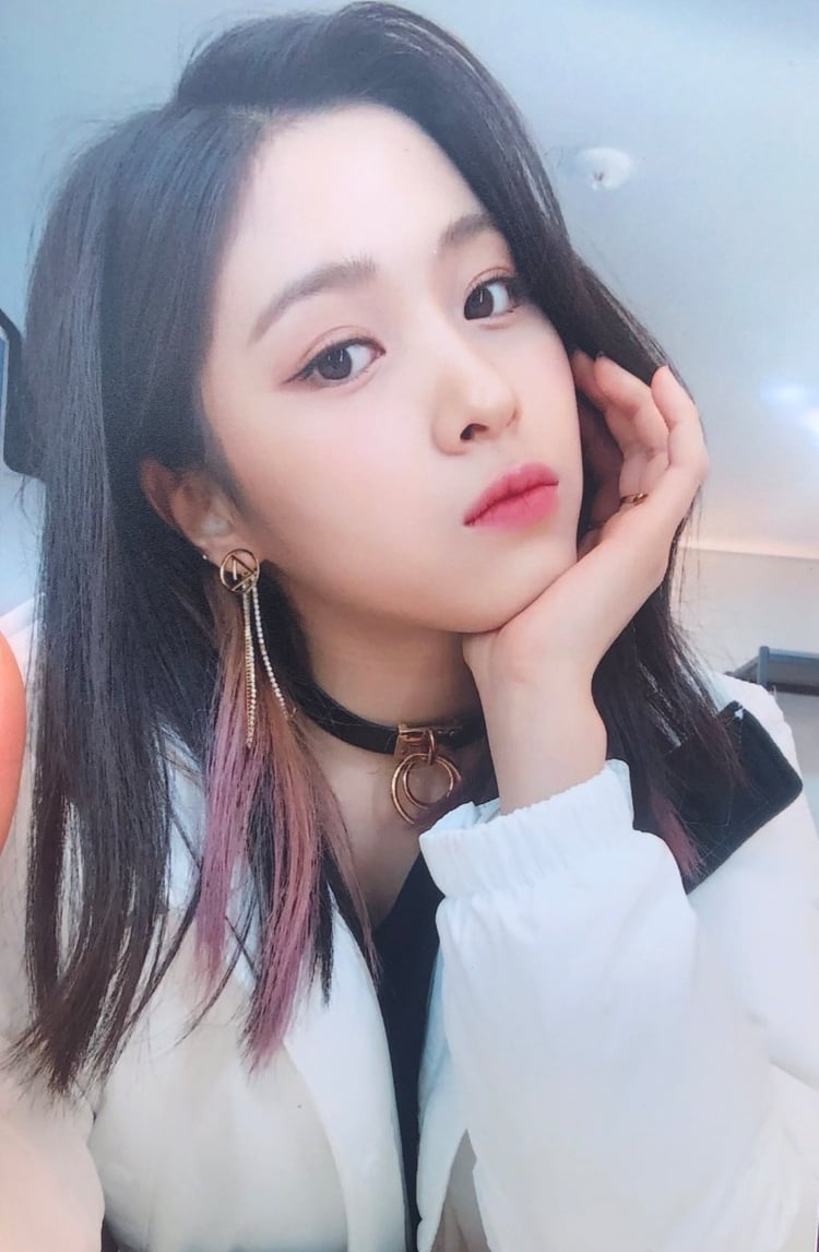 Lộ diện các thành viên gia đình ITZY Center RyuJin đúng thật là idol con nhà giàu  - image 3