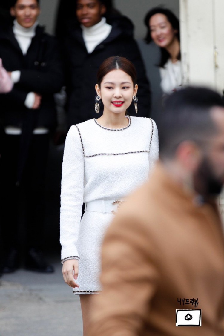 Mỗi Jennie được đặt cách trong BlackPink tham dự show fashion đẳng cấp đúng thứ thiệt đẳng cấp - image 9