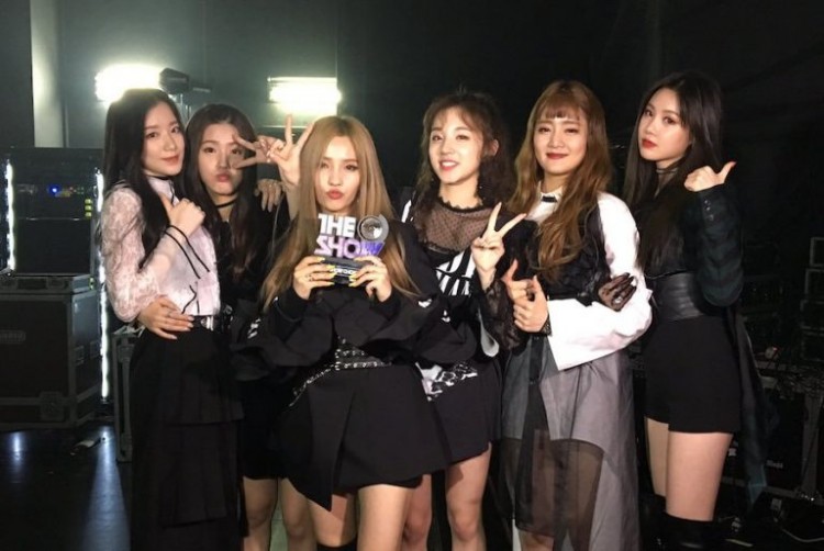 ITZY xưng ngôi nữ hoàng nhận cup mỏi tay các girlgroup chào thua hết với vị trí đầu bảng khi debut - image 3