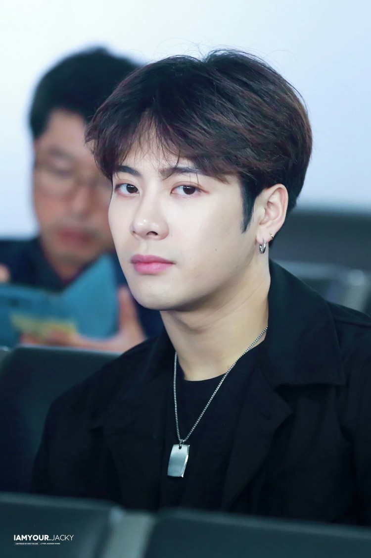 JacksonGOT7 lôi anti-fan ra tòa án trắng đen 1 lời Jackson bị làm nhục thanh danh và danh tiếng - image 2