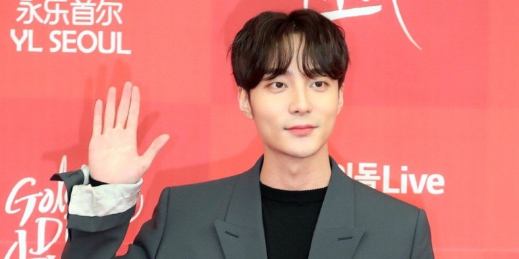 Cảnh sát Seoul họp báo tuyên bố Roy Kim chính thức vào tròng hình sự trong group chat mại dâm JJY - image 1
