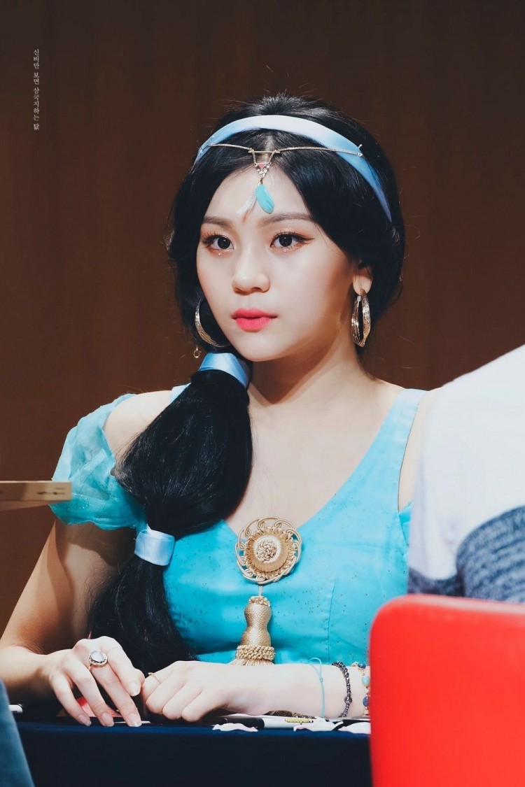 Umji GFriend được netizen bình chọn vịt hóa thiên nga thành công nhất có phải Umji đã PTTM - image 5