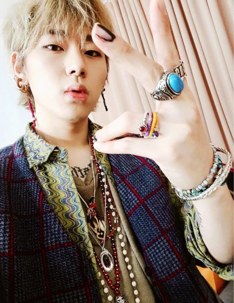 Một lần lỡ miệng trên Radio Star Zico chết tiếng nhơ  vì điện thoại vàng của Jung Joon Young - image 4