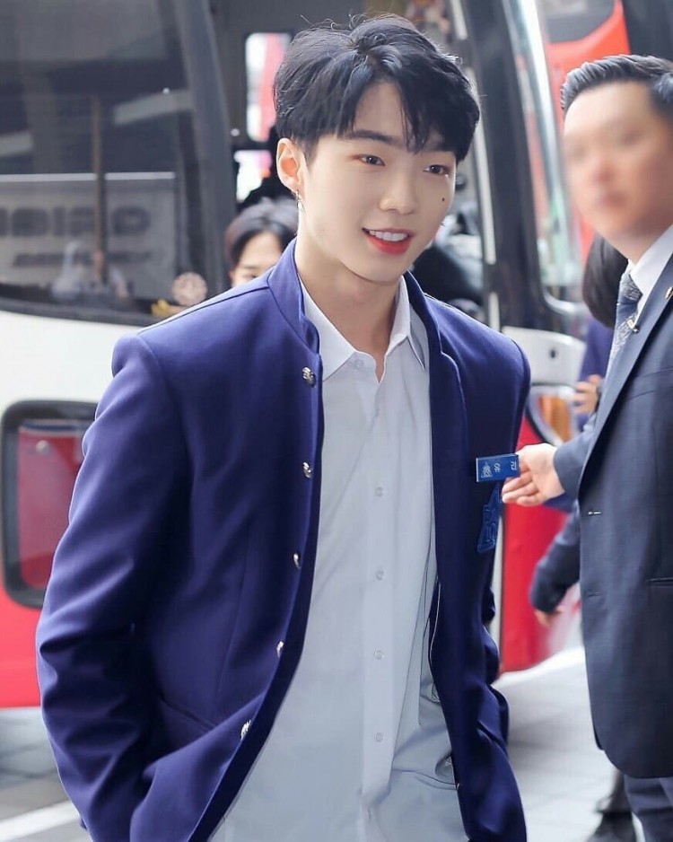 PRODUCE X101 khủng hoảng nhân cách khi trainee công ty con SM chê Bobby xấu xí - image 1