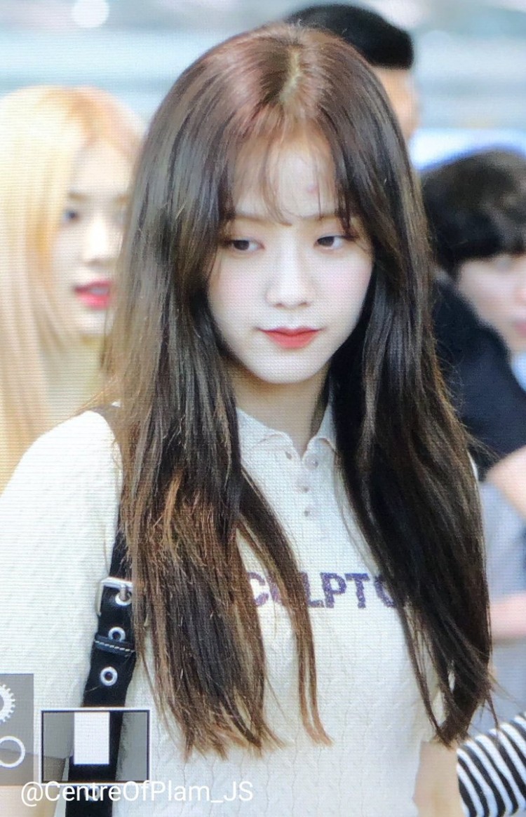 Vừa được khen ôi sao nay đẹp thế Jisoo lên Instagram phân trần lý do cho mái thưa comeback - image 1