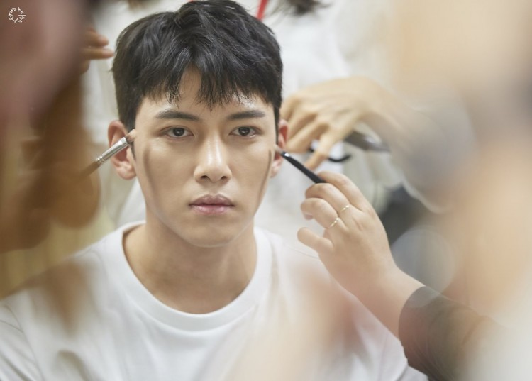 Ji Chang Wook làm show fan meeting do chính mình chọn địa điểm hình ảnh như được cut từ 1 bộ phim  - image 1