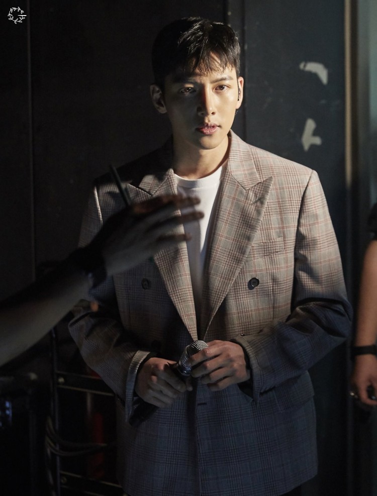 Ji Chang Wook làm show fan meeting do chính mình chọn địa điểm hình ảnh như được cut từ 1 bộ phim  - image 2