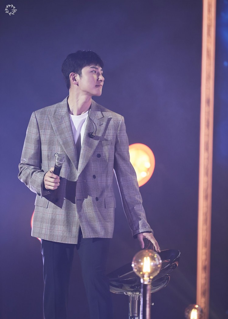 Ji Chang Wook làm show fan meeting do chính mình chọn địa điểm hình ảnh như được cut từ 1 bộ phim  - image 24