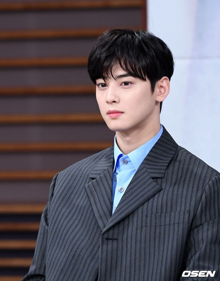 Mỹ nhân mặt đơ Shin Se Kyung mặt vừa đơ vừa 1 đống vì xấu hơn khi đứng cạnh Cha Eun Woo  - image 1