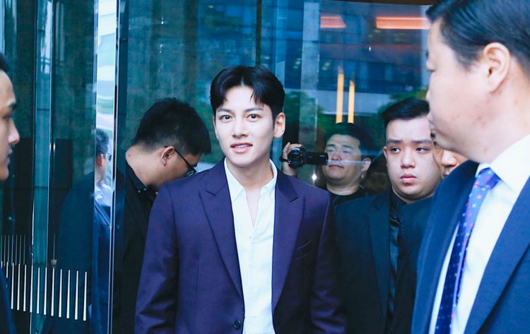 Ji ChangWook sẽ hoạt động tại VN trong thời gian tới đại diện tiết lộ sẽ collab với ca sĩ Vbiz - image 1