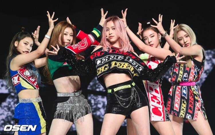 ITZY chắc khóc thét khi nhìn loạt ảnh báo chí chụp trong showcase - image 2