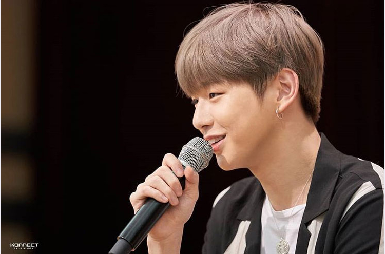 Kang Daniel tôi là đã có Jihyo là người đầu ấp tay gối thể hiện vẻ mặt không thể hạnh phúc hơn - image 4
